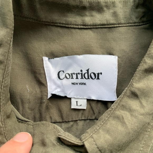 Corridor new york button down Long Sleeve shirt Green Cupro/ Rayon Blend EUC - Picture 3 of 7